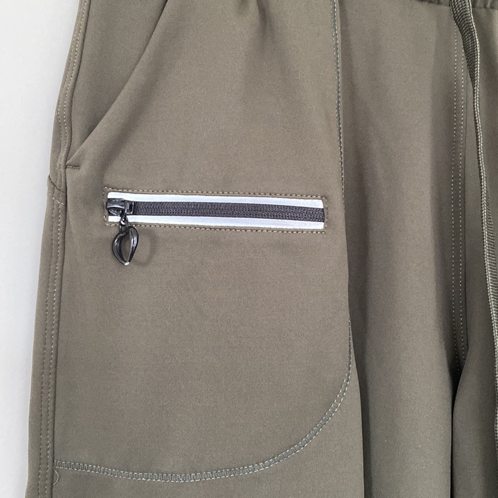 Women’s Joggers - Picture 4 of 9